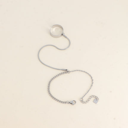 Chaîne de main - bague martelée, mailles forçat et lien serpent