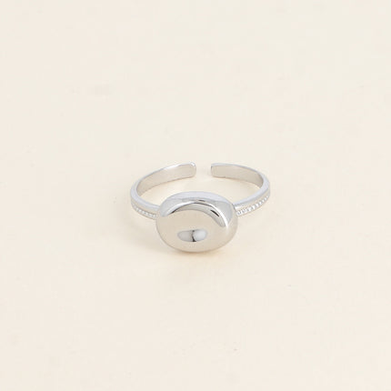 Bague - petite pastille bombée et incurvée
