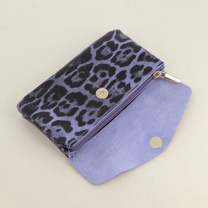 Pochette Barcelone Léopard - 1 bouton aimanté, 1 zip et 3 poches