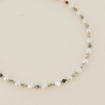 Collier - perles, pierres naturelles et perles d'eau douce