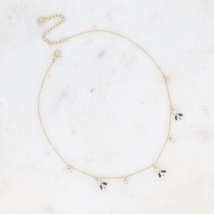 Collier Katarina - petites breloques en motif feuillage en oxydes de zirconium