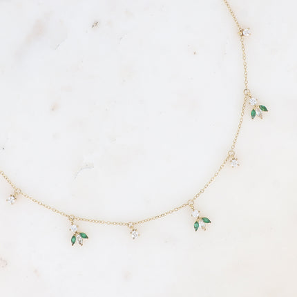 Collier Katarina - petites breloques en motif feuillage en oxydes de zirconium