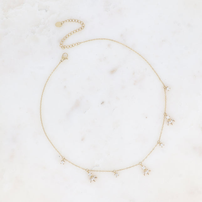 Collier Katarina - petites breloques en motif feuillage en oxydes de zirconium