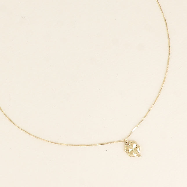 Collier - pendentif trèfle