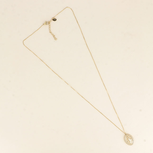 Collier - pendentif ovale avec la Madone