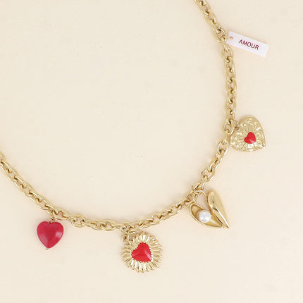 Collier - breloques coeurs en émail, de pierres naturelles et de perles d'eau douce