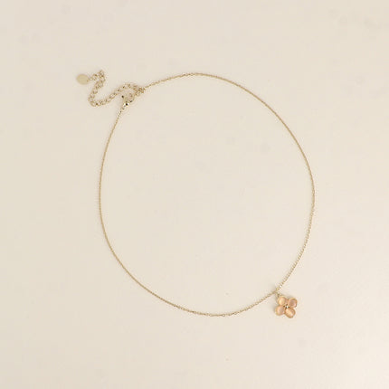 Collier - trèfle en pierre oeil de chat / perle de résine