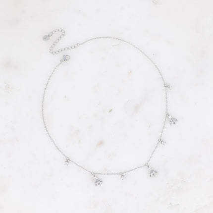 Collier Katarina - petites breloques en motif feuillage en oxydes de zirconium
