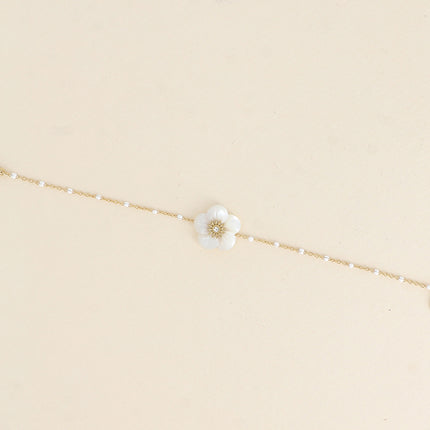 Bracelet - chaîne émaillée et fleur nacrée