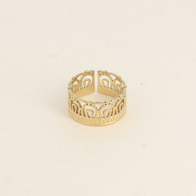 Ring - graphic openwork patterns