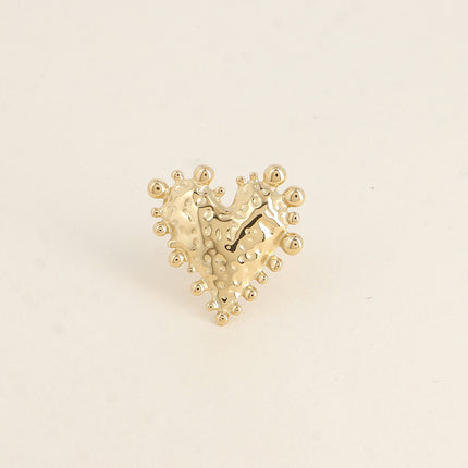 Bague Louve - grand coeur martelé avec contour de petits ronds