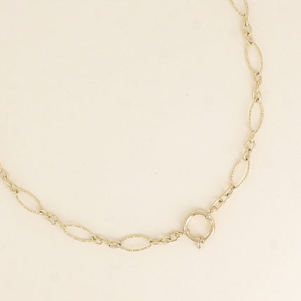 Collier - fermoir bouée, maillons alternés ovales dentelés, 3 petits maillons ovales