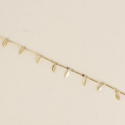 Bracelet - maillons cylindriques et de pétales pendantes