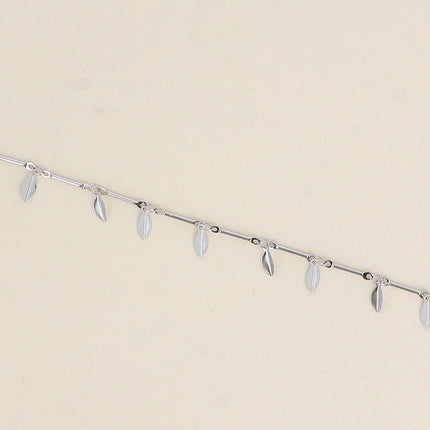 Bracelet - maillons cylindriques et de pétales pendantes
