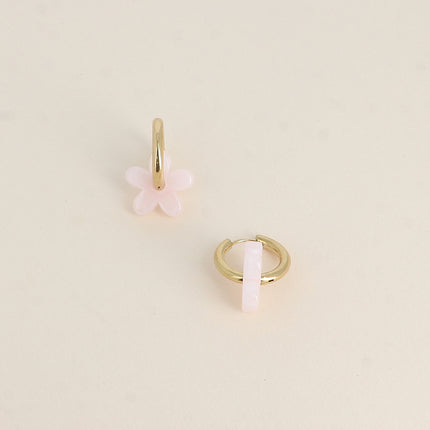 Creole earrings - 18mm resin flower