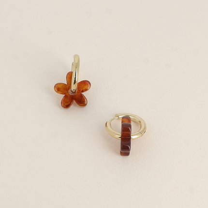 Creole earrings - 18mm resin flower