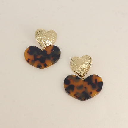 Boucles pendantes Americano - coeurs en résine et texturé
