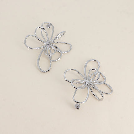 Maxi stud earrings - openwork flower 57x65mm