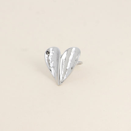 Bague - grand coeur incurvé et texturé