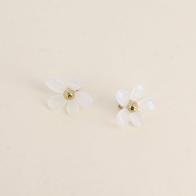 Stud earrings - resin flower