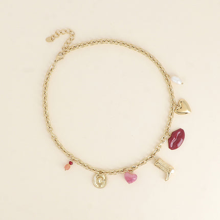 Collier Moïra - chapeau, coeur perlé, botte, lèvres émaillées, coeur