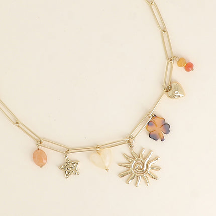 Collier Lionelle - étoile martelée, coeur et trèfle en résine, soleil tourbillonnant, coeur martelé