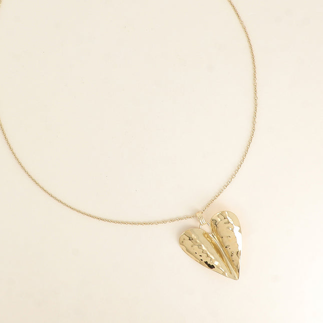 Sautoir - grand pendentif coeur incurvé et texturé
