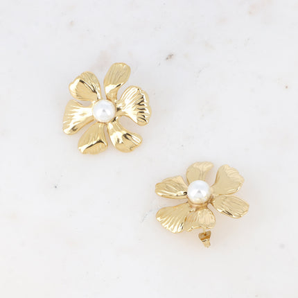 Stud earrings - flower and resin pearl