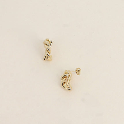Boucles puces Dalie - barre et forme torsadée
