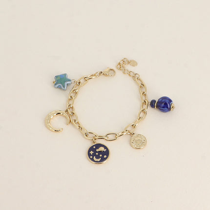 Bracelet - maille aux anneaux ovales allongés, croissant de lune, perles en céramiques, ciel étoilée émaillée, soleil