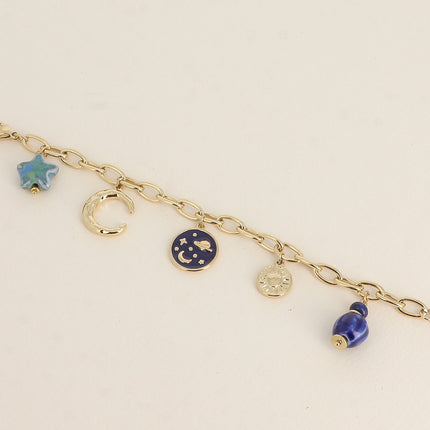 Bracelet - maille aux anneaux ovales allongés, croissant de lune, perles en céramiques, ciel étoilée émaillée, soleil