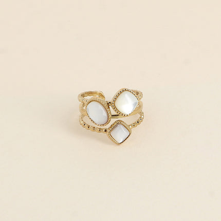 Bague Gaïa - 3 anneaux effet milgrain et 3 nacre blanches