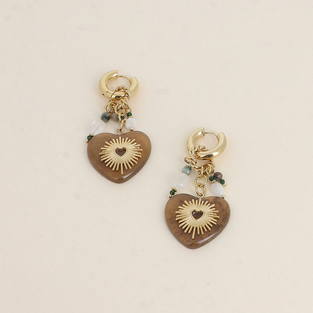 Norah Hoops - twisted ring, resin heart, natural stones