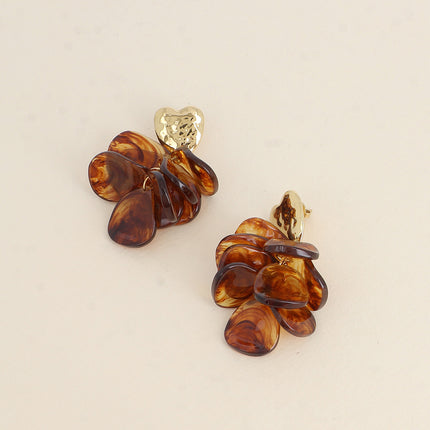 Boucles pendantes - coeur texturé et de pièces pendantes en acétate