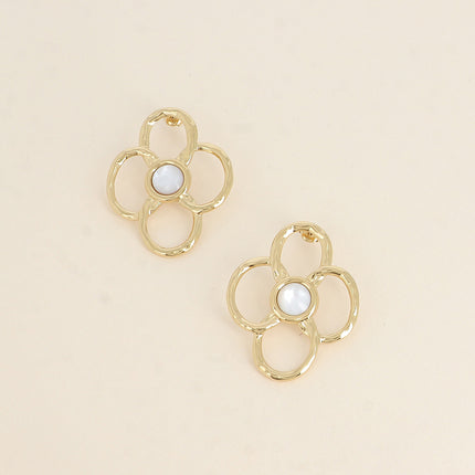 Boucles puces - maxi boucles, grande pièce en forme de fleur ajourée à 4 pétales avec pierre naturelle