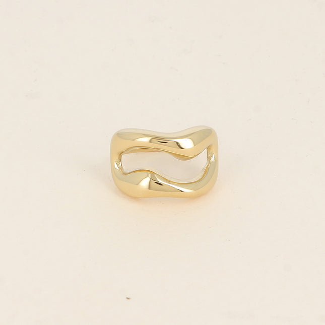 Clairvalis ring - openwork and wavy oval