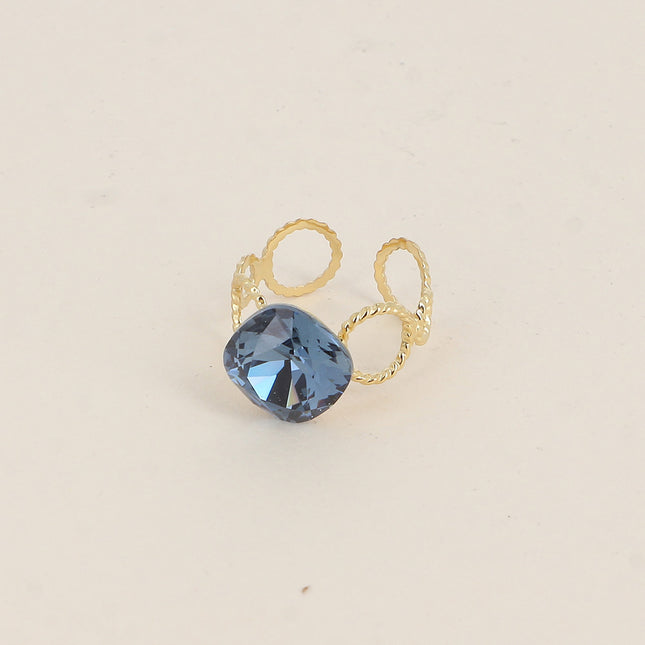 Bague Dasia - anneau aux cercles striés et orné de cristaux Swarovski®