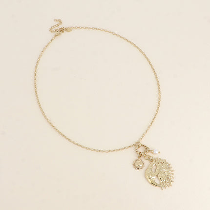 Collier - 3 pendentifs, perle d'eau douce, soleil et charm muse