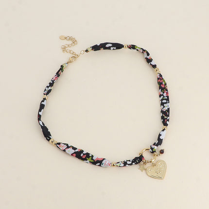 Collier sur ruban - tissu, fermoir bouée avec 3 pendentifs, coeur texturé, pierre taillée et étoile