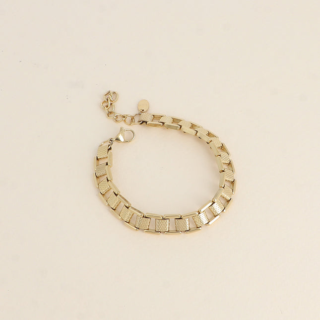 Hojicha Bracelet - square mesh and alternating hammered tubes