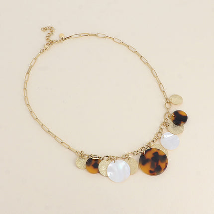 Collier - pampilles rondes texturées, nacrées et en résine léopard