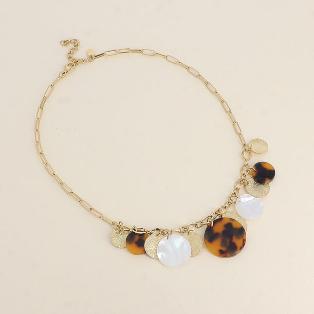 Collier - pampilles rondes texturées, nacrées et en résine léopard