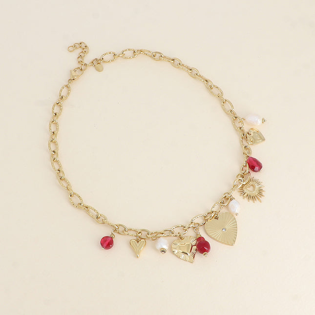 Collier - breloques coeurs, perles et perles d'eau douce
