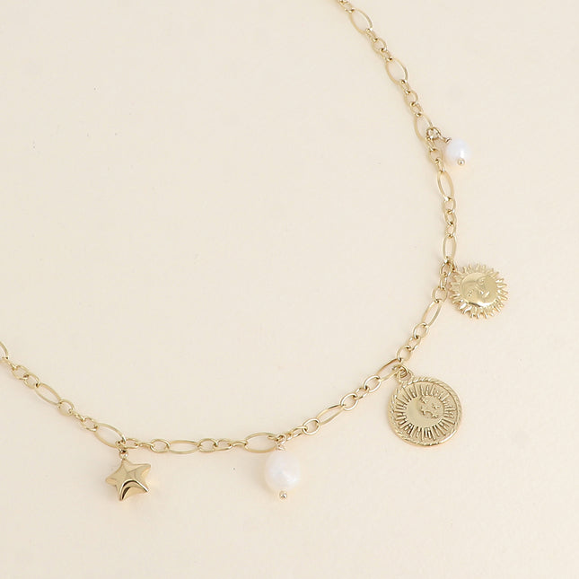 Collier - maille ovale alternée, breloques (étoile, éclipse, soleil) et perles d'eau douce