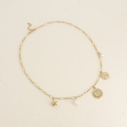 Collier - maille ovale alternée, breloques (étoile, éclipse, soleil) et perles d'eau douce