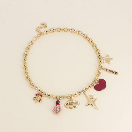 Collier - pendentifs (bouche, étoiles, rose et coeur en résine, perles, plaquette AMOUR)