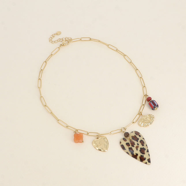 Necklace - hearts, in leopard resin, natural stone clover, ginkgo and pearls