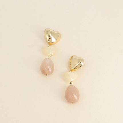 Boucles pendantes - coeurs et perle en résine