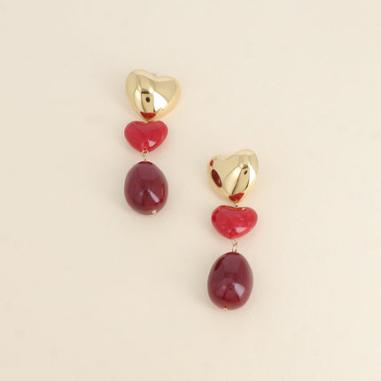 Boucles pendantes - coeurs et perle en résine