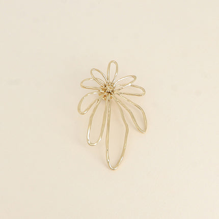 Pin - openwork floral design 47 x 75 mm